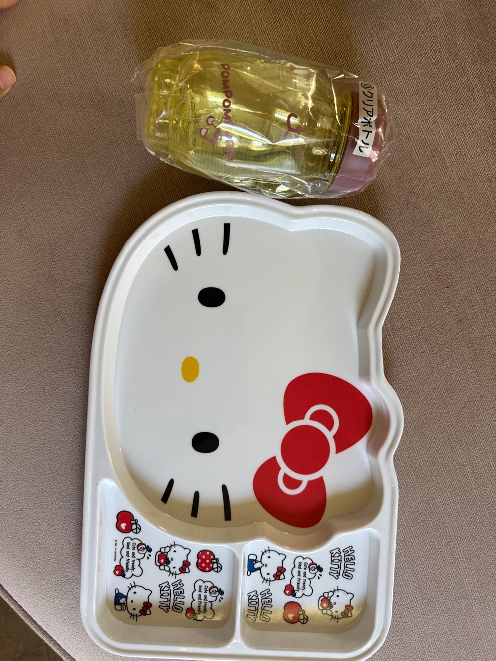 Kids divided plate Sanrio Hello Kitty and pompompurin